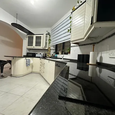 Apartmán Seafront Spacious Family With Balcony Sliema