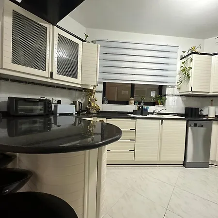 Seafront Spacious Family With Balcony Sliema