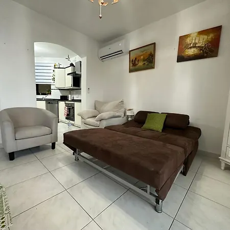 Seafront Spacious Family With Balcony * Sliema