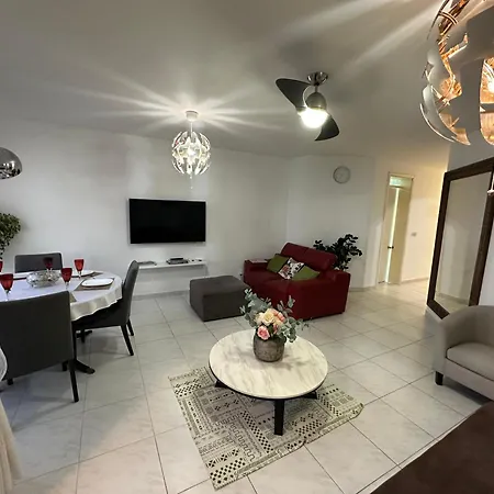 Seafront Spacious Family With Balcony